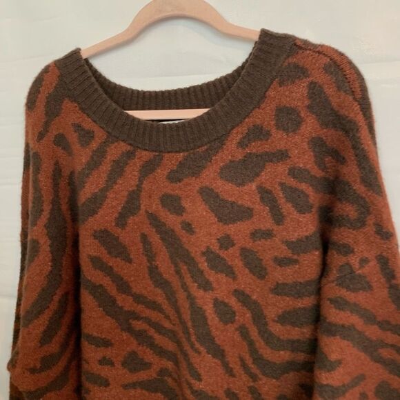 Ava & Viv Brown and Black Crew Neck Animal Print Sweater - Picture 10 of 13